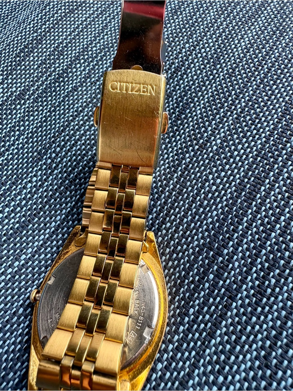 Vintage Seiko Day-Date Quartz (Ref. 7N43-8111) – Gold Tone / Black Dial - Picture 5 of 11
